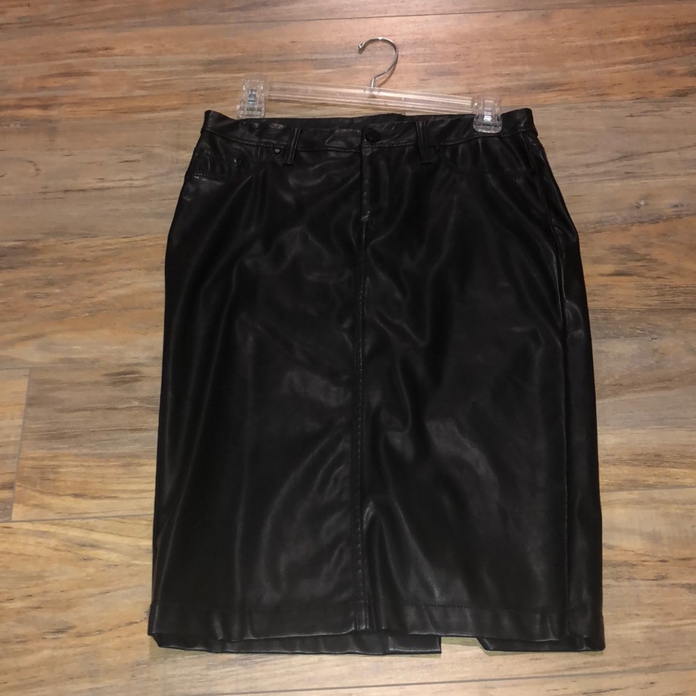 Cute BLANK NYC skirt!!